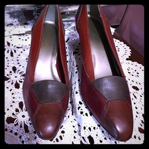 Westies  vintage leather pumps colorblock